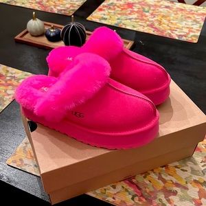Unworn Pink Disquette Ugg Slippers